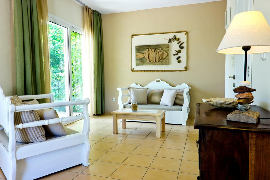 Thassian Villas Limenas  Bilik gambar
