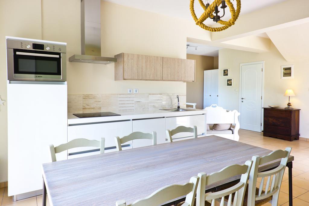 Thassian Villas Limenas  Bilik gambar